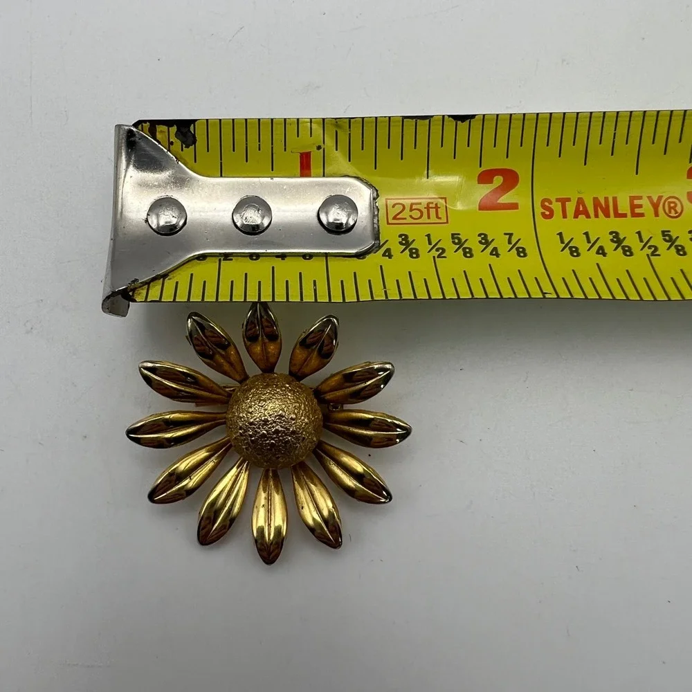 Vintage Floral Gold Tone Brooch retro mod pin up rockabilly coquette